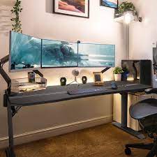 Finding a home office desk you like can be a tricky business. Cool Desk Wayfair
