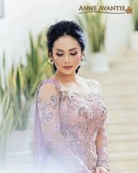 Kris dayanti , often written mononymously as krisdayanti, is an indonesian singer and actress. Tc1kwunqcwdmnm