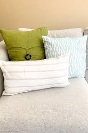 how to mix and match throw pillows