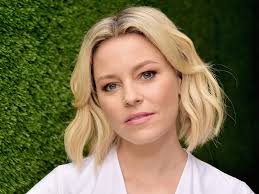 She is the daughter of ann (wallace), who worked in a bank, and mark p. Elizabeth Banks Says She Still Feels Judged For Using A Surrogate Glamour