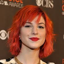 I remember in 2008 i was playing rock band 2 for the nintendo wii and i was with my sister. Hayley Williams Of Paramore S Best Hair Colors Cuts And Styles See Photos Allure