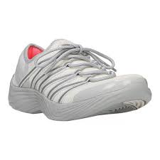 Womens Bzees Tender Sneaker Size 75 W White Dual Layered