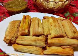 making tamales a christmas tradition