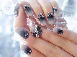 artist nails and spa salon in altoona