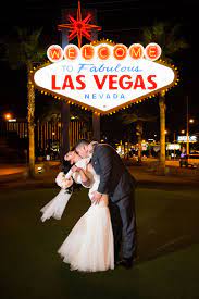 las vegas destination weddings leave