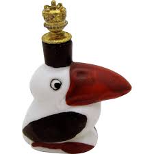 701 beğenme · 4 kişi bunun hakkında konuşuyor. Googly Eye Toucan Crown Top German Figural Perfume Bottle Flacons De Parfum Flacons Parfum