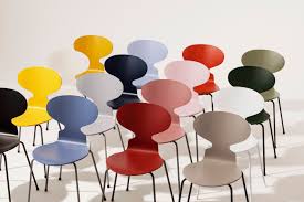 Fritz hansen serie 7 stol. Neue Farben Fur Arne Jacobsen Stuhl Skandinavien Blog