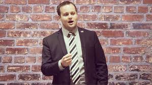 Reality tv star josh duggar was arrested by federal agents in arkansas on thursday in connection to the used car dealership he once owned there, according to reports. Yxwa Yii9n2kcm