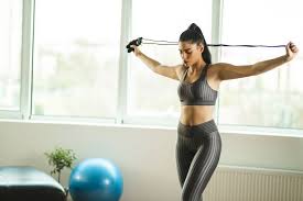 Learn how jumping rope can help you on your weight loss journey, why you should incorporate jump rope in your routine, and 7 exercises to try. Simple Jump Rope Hiit Workouts To Lose Weight And Tone Muscles In No Time Daily Star
