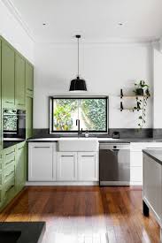 White Cabinets With Dark Countertops