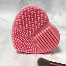 heart shape clean make up brushes wash