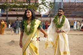 His directorial debut ayal njanalla was released in 2015. Parvathy Nambiar Wedding With Vineeth Kumar 3 Mix India