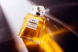 Необыкновенная история рождения парфюма Chanel №5 - Газета.Ru