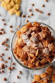 Cinnamon Chex Mix Puppy Chow gambar png