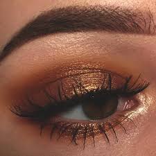 golden eye makeup ecemella