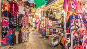 street markets for bargain souvenirs
