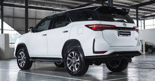 Click here to find an affordable fortuner 2019 model on philkotse.com. 2021 Toyota Fortuner Facelift Launched In Malaysia Three Variants New 2 8l Diesel Tss Aeb Fr Rm172k Paultan Org