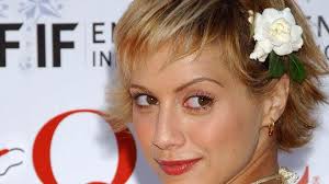 brittany murphy smiling red lips pic