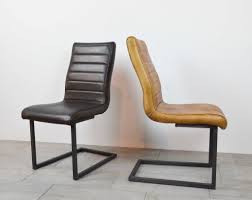 Der moderne freischwinger stuhl aus echtleder überzeugt mit hohem sitzkomfort sowie einer attraktiven optik. Neuheiten Livior Mobel Im Industrie Design