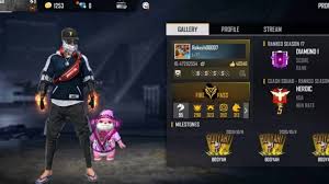 Players freely choose their starting point with their parachute and aim to stay in the safe zone for as long as possible. World No 1 Free Fire Player Name 2020 Top 5 Best Free Fire Players In The World