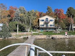 6104 lake leelanau dr traverse city