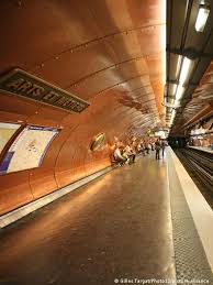 the underground labyrinth of the paris