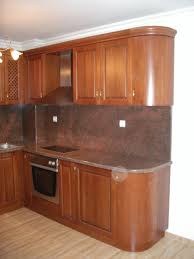Кухненският гръб може да се превърне в оригинален акцент не само на кухненския ъгъл, но и на цялата всекидневна. Kuhni Po Porchka V Burgas Kitchen Decor Home