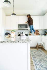 cleaning kitchen cabinets