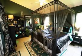 slytherin themed room off 56