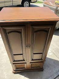 Maybe you would like to learn more about one of these? Vintage Magnavox Tv Stereo Radio Turntable Console Armoire Magnavox Cabinet 45 00 Picclick