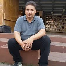 Rockstar actor Kumud Mishra, who tested COVID-19 positive, hospitalised  after experiencing breathing problem
