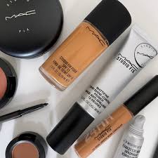 how to flawlessly apply your foundation