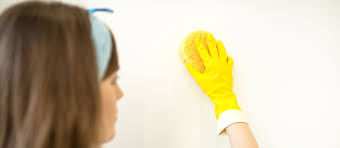 remove oil stains from kitchen wall