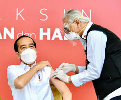 Presiden Jokowi Disuntik Vaksin Sinovac Pertama