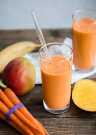 Healthy pregnancy food ideas for moms in their first trimester experiencing morning sickness! Mango Carrot Smoothie Culinary Hill