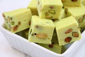 easy slow cooker pistachio fudge recipe