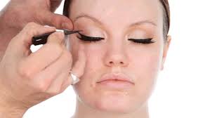 behold the adele eyeliner tutorial