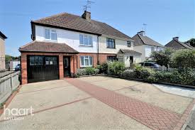 Weir Gardens Rayleigh 4 Bed Semi