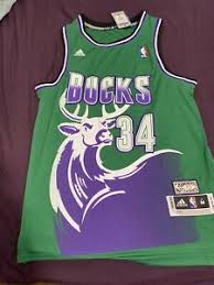 Cbssports.com is stocked with all the best milwaukee bucks apparel for men, women have your fashion match your fandom and shop at cbssports.com for all your officially licensed bucks team apparel. S Xxl New Milwaukee Bucks Ray Allen 34 Green Basketball Jersey Size Sporting Goods Basketball