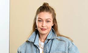 Jul 17, 2021 · gigi hadid is using her platform to lift up a fellow model. Gigi Hadid S Baby S Name And First Photo All We Know About Model S First Child Hello