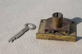 antique br lock skeleton key