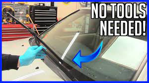 How to Replace Front and Rear Windshield Wipers Toyota Highlander 2001-2007  - NO TOOLS NEEDED! - YouTube