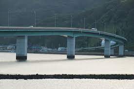 阿賀マリノ大橋 - 日本の橋