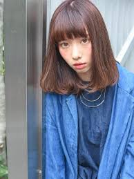 お人形さんみたいになりたい ドールバングで とびきりフェミニンなスタイルを叶えよう ホットペッパービューティーマガジン ビューティー スタイル スタイリスト