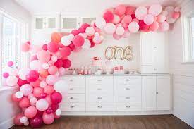 easy diy balloon arch tutorial without