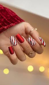 50 stylish festive nail designs