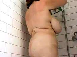 Frauen in der große dusche nackt