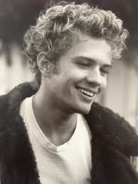 Thin curly blonde hair for men. Pin On Ryan Philippe