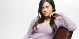 The young and the restless actress is set to become the first latina to take on the role when she stars as supergirl in the upcoming movie the flash. Sasha Calle Will Play Supergirl In Flashpoint Marooners Rock