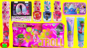 trolls giant total makeup set with